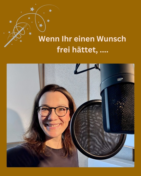 Sprecherin Ann Vielhaben bei der Hörbuchaufnahme im Tonstudio